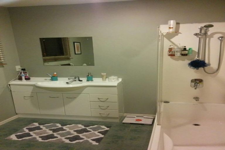 Photo of property in 16/11 The Avenue, Albany, Auckland, 0632