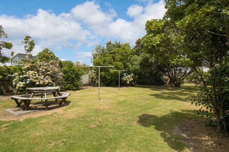 Photo of property in 48 Hillview Road, Waihi Beach, 3611