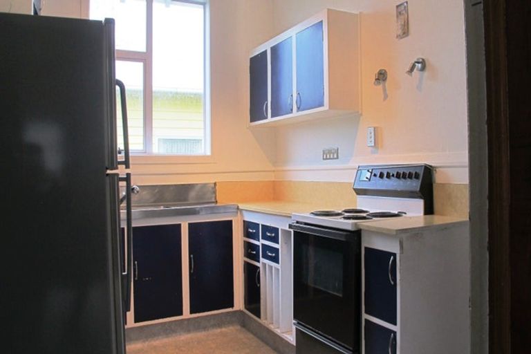 Photo of property in 22 South Road, Kensington, Dunedin, 9011