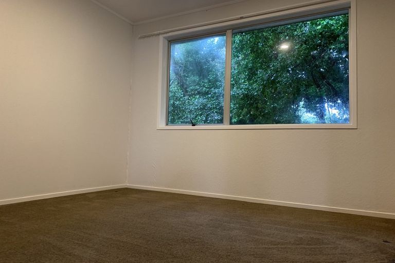 Photo of property in 14 Kilcar Place, Massey, Auckland, 0614