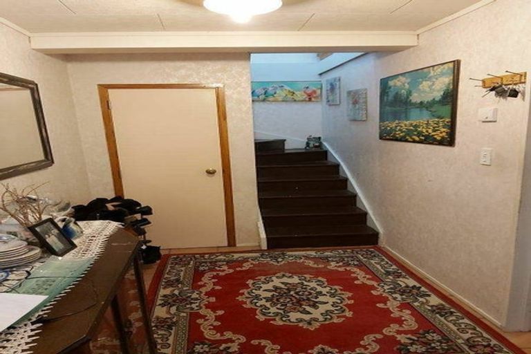 Photo of property in 15 Kopara Place, Clendon Park, Auckland, 2103