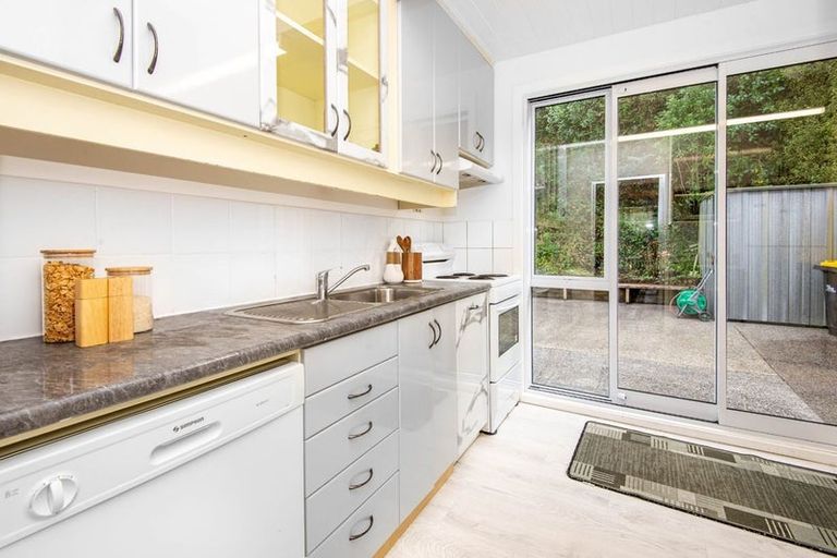 Photo of property in 22a Ranelagh Street, Karori, Wellington, 6012