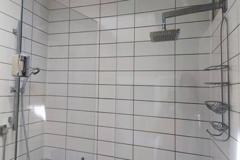 Photo of property in 48a Mcleod Road, Henderson, Auckland, 0612