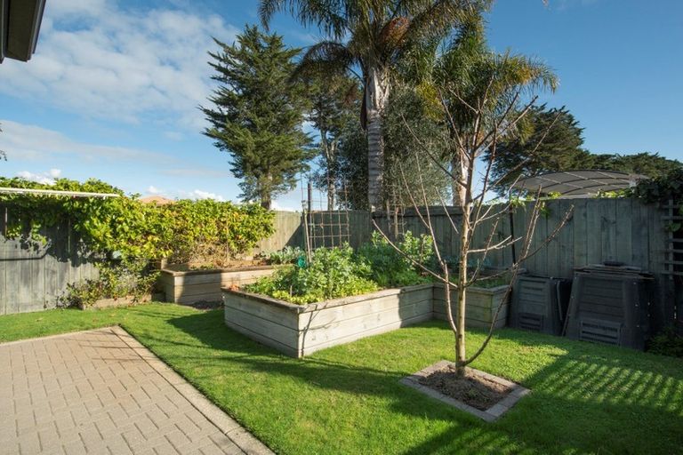 Photo of property in 100 Sovereign Drive, Papamoa Beach, Papamoa, 3118