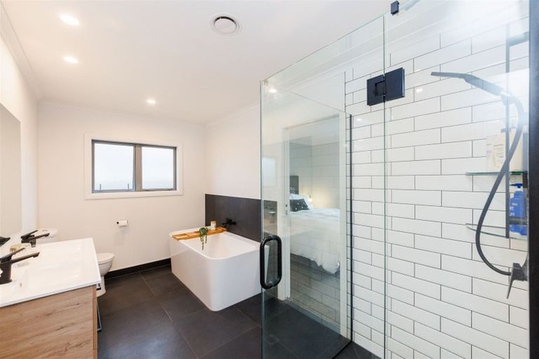 Photo of property in 4a Freedom Drive, Kelvin Grove, Palmerston North, 4414