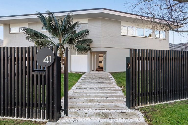 Photo of property in 41 The Circle, Manly, Whangaparaoa, 0930