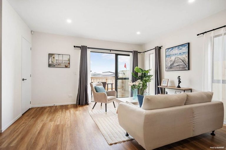 Photo of property in 28b Goodfellow Lane, Flat Bush, Auckland, 2019