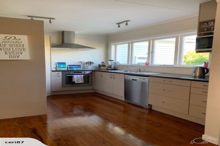 Photo of property in 83 Old Onerahi Road, Onerahi, Whangarei, 0110