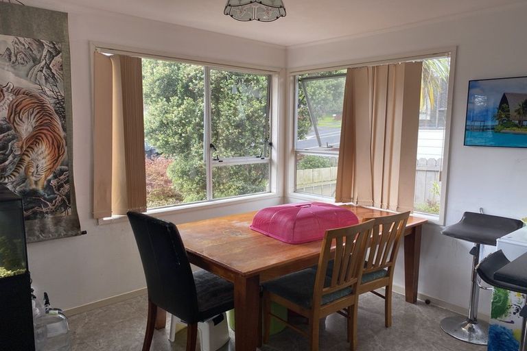 Photo of property in 93 Everglade Drive, Totara Heights, Auckland, 2105