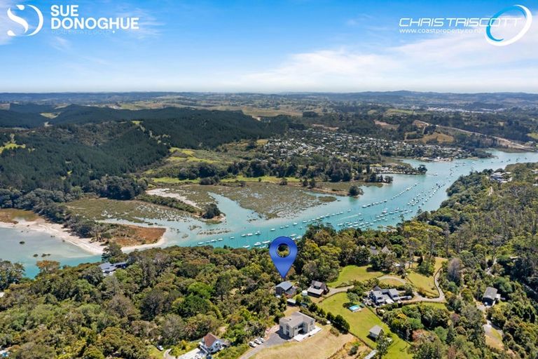 Photo of property in 150 Wade River Road, Wade Heads, Whangaparaoa, 0932