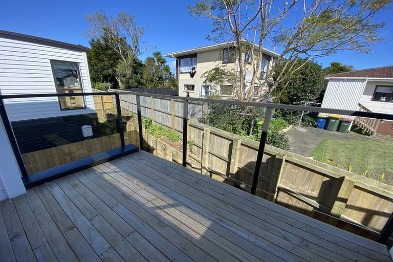 Photo of property in 1b Westall Road, New Lynn, Auckland, 0600