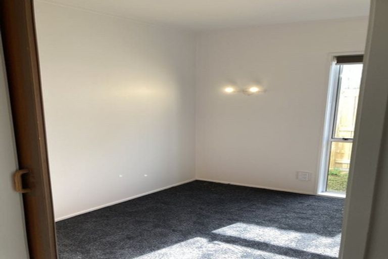 Photo of property in 52 Cascades Road, Pakuranga Heights, Auckland, 2010