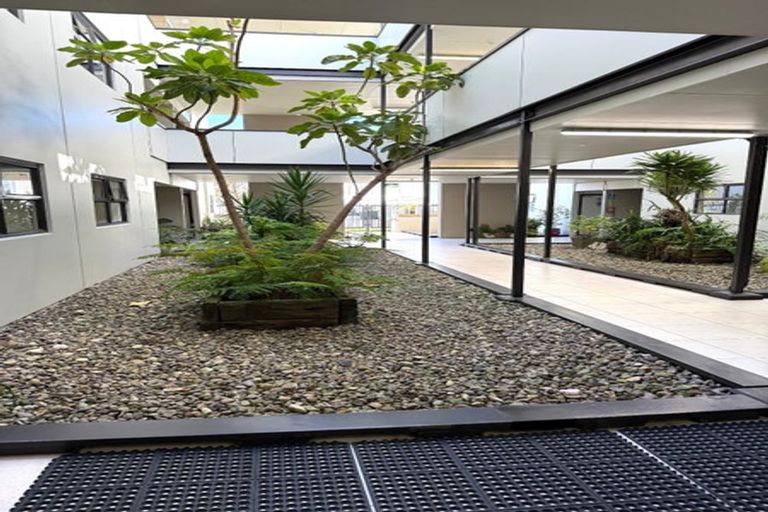 Photo of property in 3/124 Stancombe Road, Flat Bush, Auckland, 2016