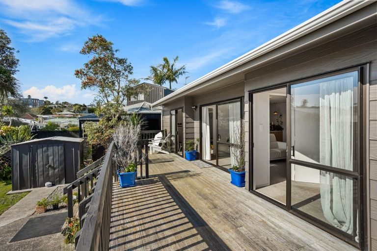 Photo of property in 2/68 Routley Drive, Glen Eden, Auckland, 0602