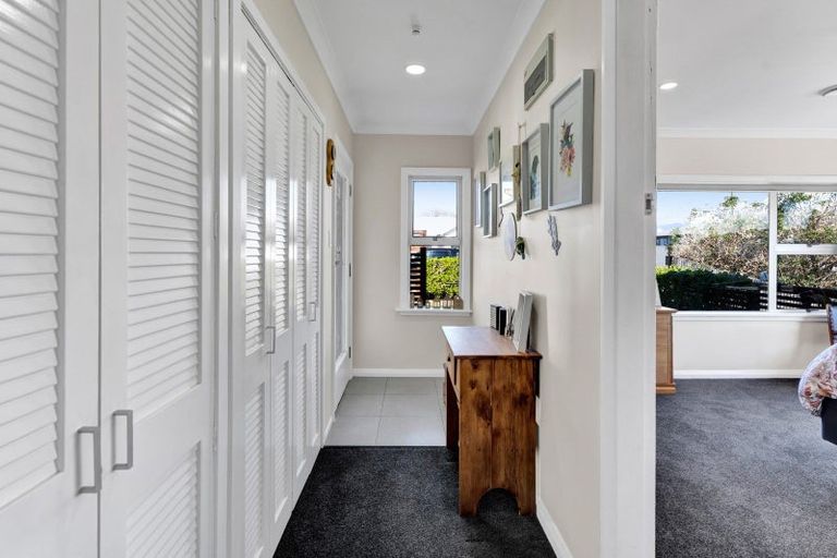 Photo of property in 7 Saxton Road, Upper Vogeltown, New Plymouth, 4310