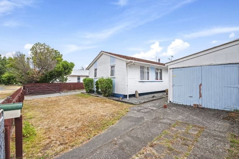 Photo of property in 6 Paehoro Grove, Turangi, 3334