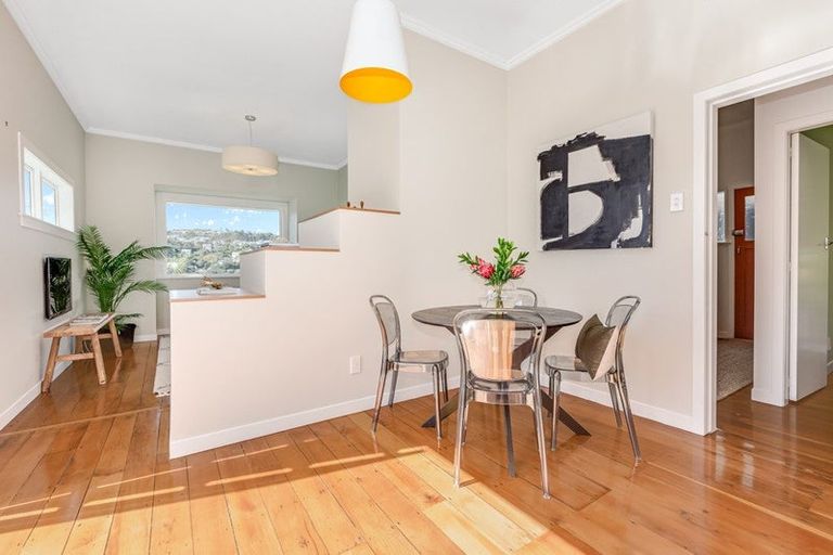 Photo of property in 26 Freeling Street, Island Bay, Wellington, 6023