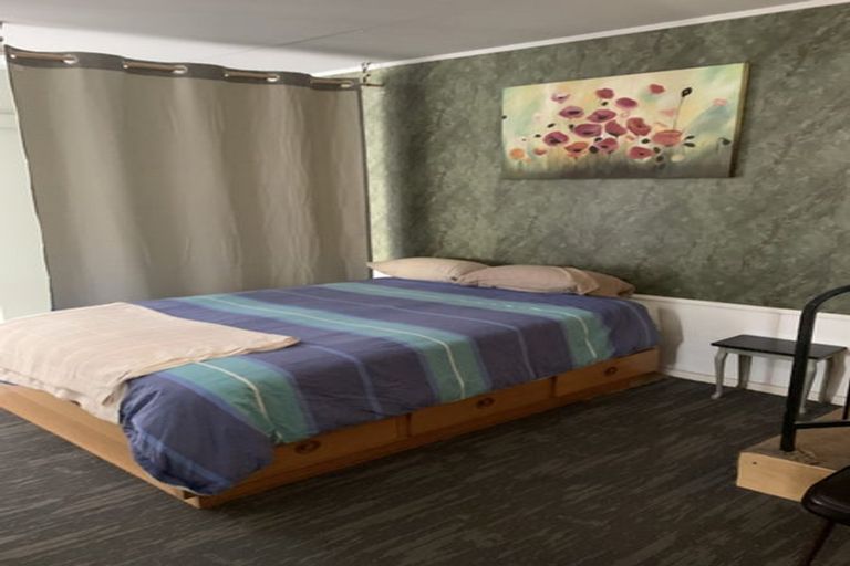 Photo of property in 18 Carlton Terrace, Westown, New Plymouth, 4310