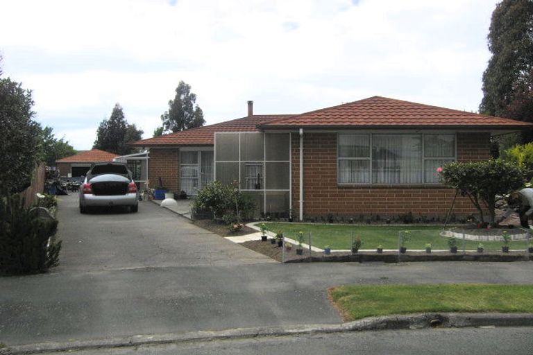 Photo of property in 15 Bulman Place, Casebrook, Christchurch, 8051