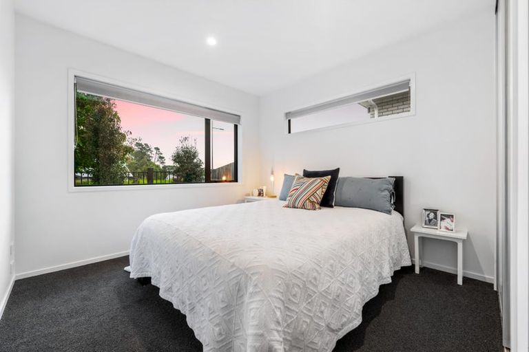 Photo of property in 30 Accolage Boulevard, Kumeu, 0810