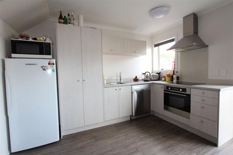 Photo of property in 33 Chiefs Court, Hamilton East, Hamilton, 3216