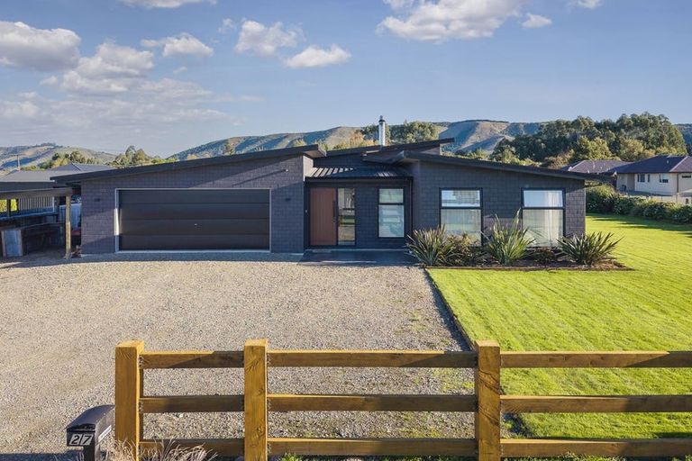 Photo of property in 27 Edinburgh Street, Waimate, 7924