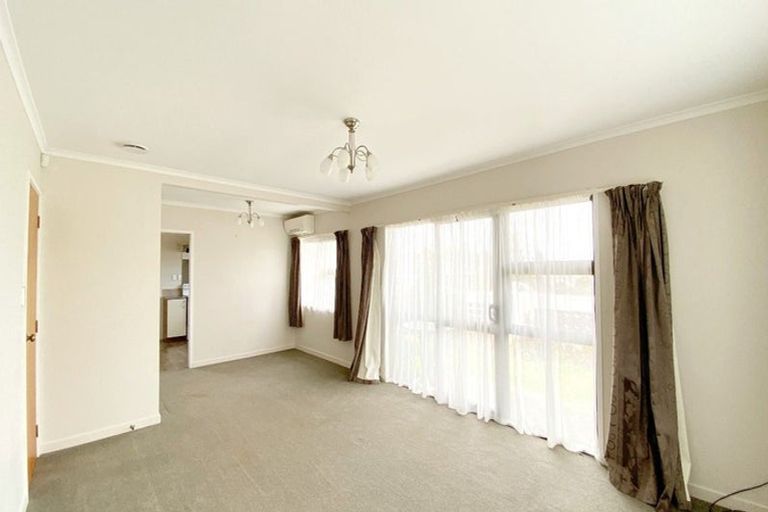 Photo of property in 68 Donovan Street, Blockhouse Bay, Auckland, 0600