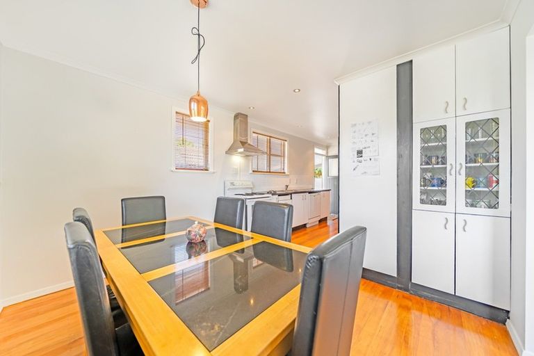 Photo of property in 11 Terminus Street, Silverstream, Upper Hutt, 5019