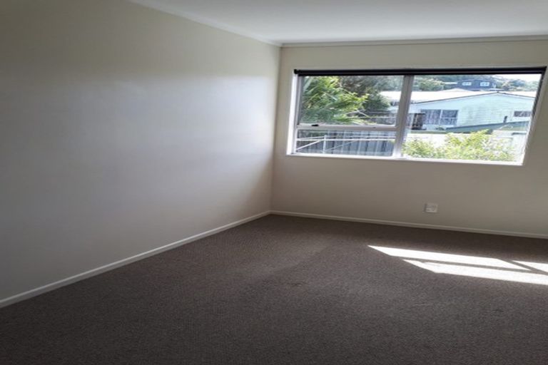 Photo of property in 2 Rajkot Terrace, Broadmeadows, Wellington, 6035