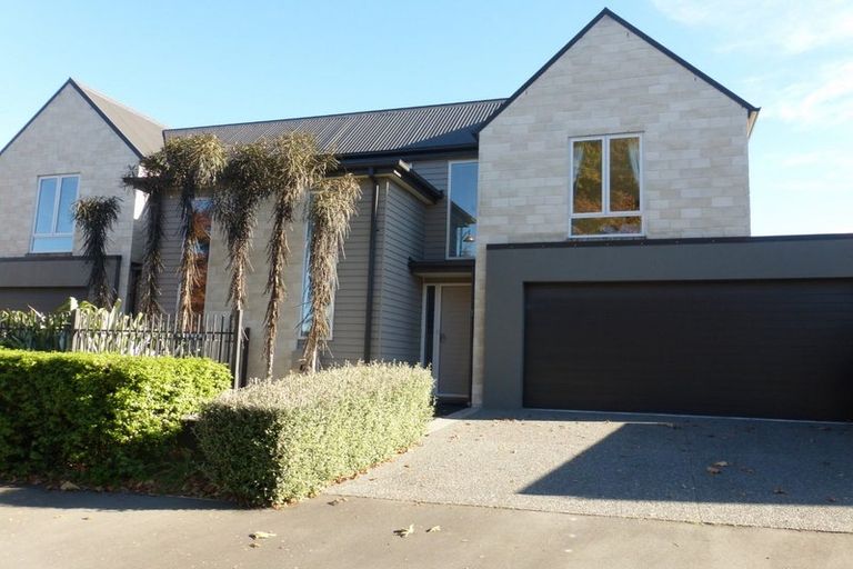 Photo of property in 21 Pavilion Crescent, Hillmorton, Christchurch, 8024