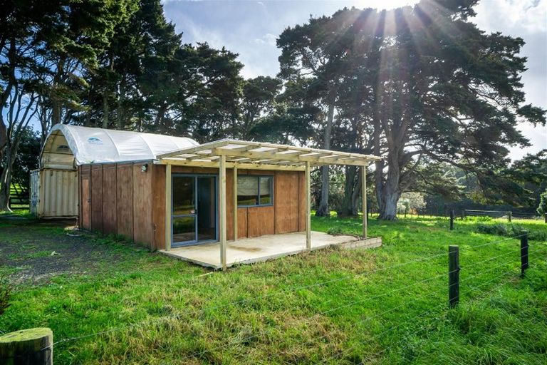Photo of property in 166 Holmes Road, Waiuku, 2682