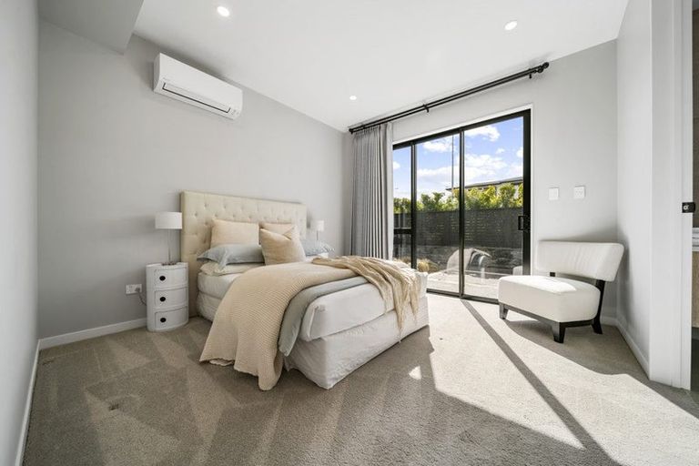 Photo of property in 2 Hanikura Street, Long Bay, Auckland, 0630