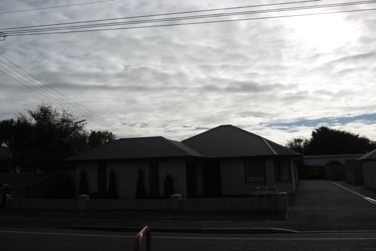 Photo of property in 26a Sawyers Arms Road, Northcote, Christchurch, 8052
