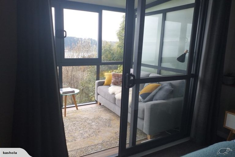 Photo of property in 102 Grafton Road, Roseneath, Wellington, 6011