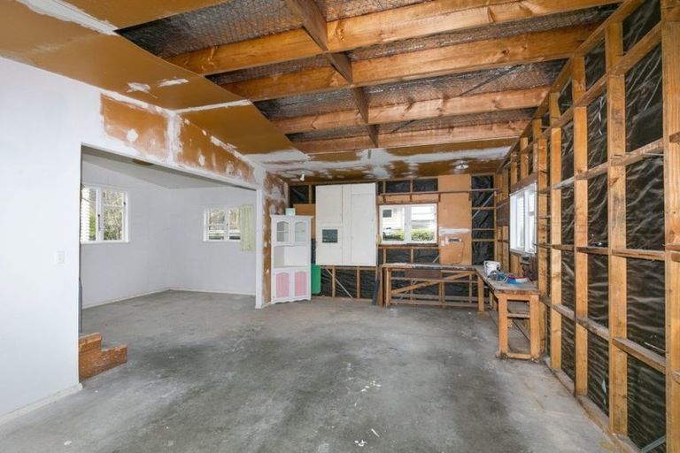 Photo of property in 369 Waiwhetu Road, Fairfield, Lower Hutt, 5011