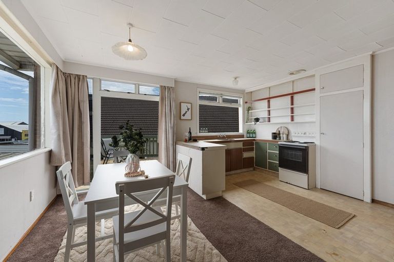 Photo of property in 5 Paynters Avenue, Strandon, New Plymouth, 4312