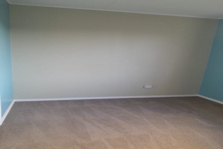 Photo of property in 10 Churchill Crescent, Foxton, 4814