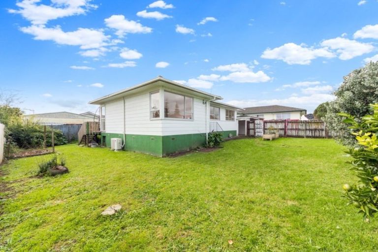 Photo of property in 2/26a Boundary Road, Clover Park, Auckland, 2019