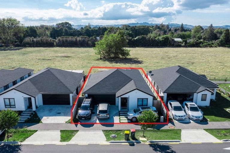 Photo of property in 3 Silver Beech Street, Takanini, 2110