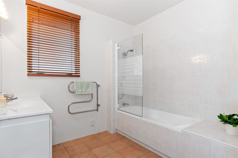 Photo of property in 27 Palm Beach Boulevard, Papamoa Beach, Papamoa, 3118