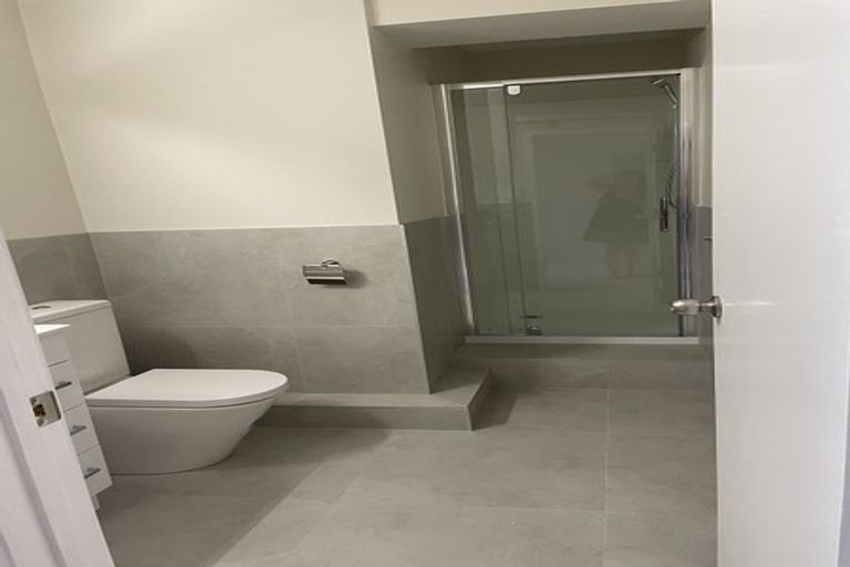 Photo of property in 18 Newstead Avenue, Browns Bay, Auckland, 0632