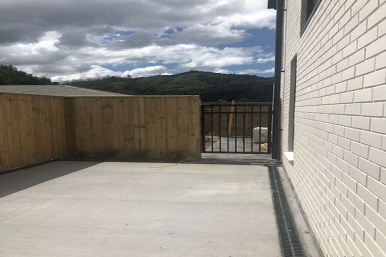 Photo of property in 1/27 Main Road, Wainuiomata, Lower Hutt, 5014