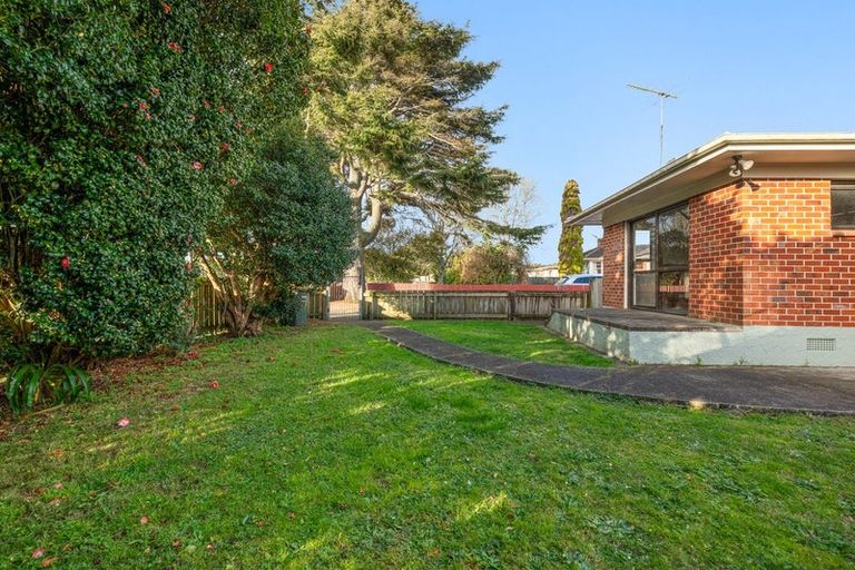 Photo of property in 14 Cross Street, Papakura, 2110