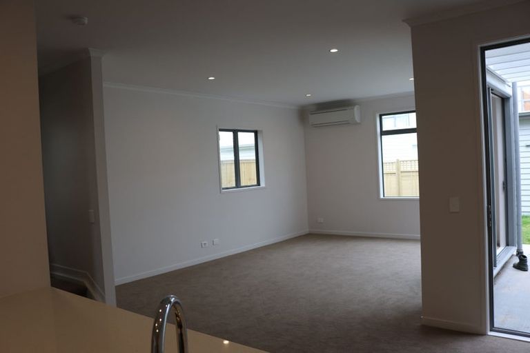 Photo of property in 94 Hobsonville Point Road, Hobsonville, Auckland, 0616