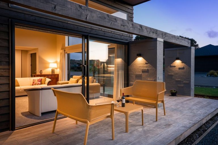 Photo of property in 4 Kanuka Close, Waikanae, 5036