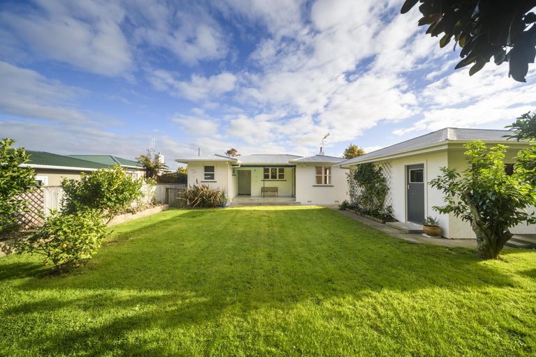 Photo of property in 7 Ruha Street, West End, Palmerston North, 4412