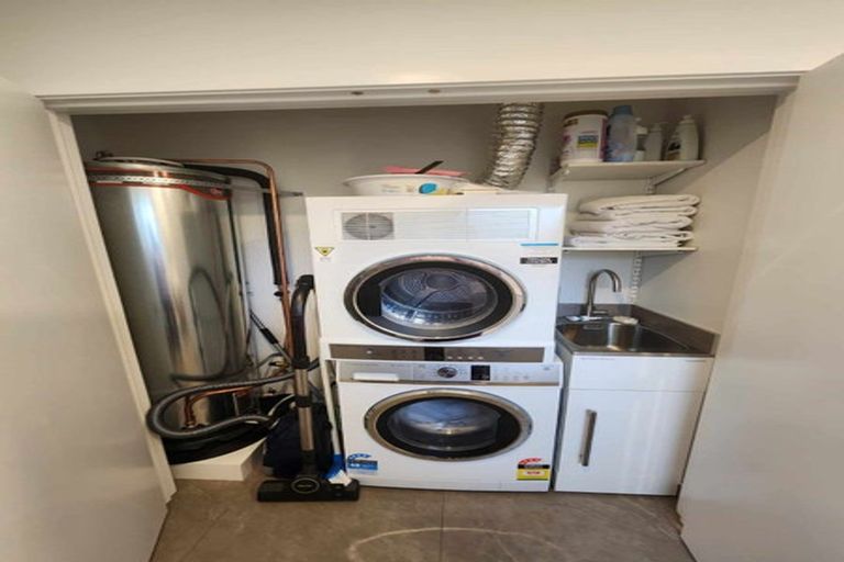 Photo of property in 25 Applemoors Way, Riverhead, 0820