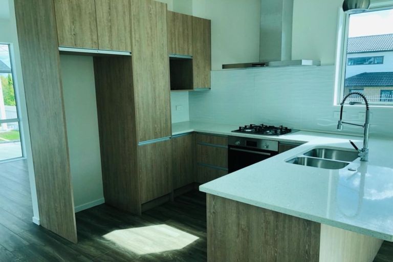 Photo of property in 2a Sherwood Avenue, Te Atatu South, Auckland, 0610