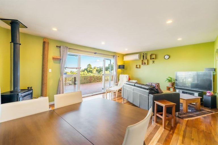 Photo of property in 40 Akatea Road, Korokoro, Lower Hutt, 5012