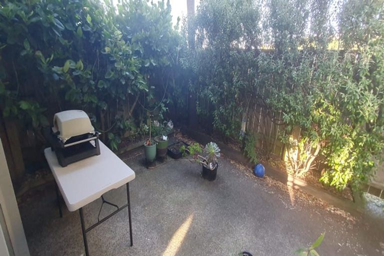 Photo of property in 4/63 Darlington Road, Miramar, Wellington, 6022